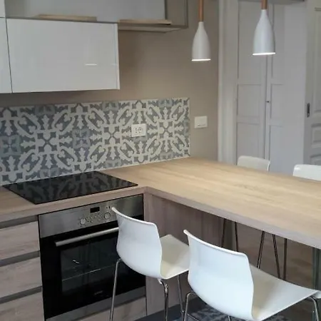 9 House Ortigia *